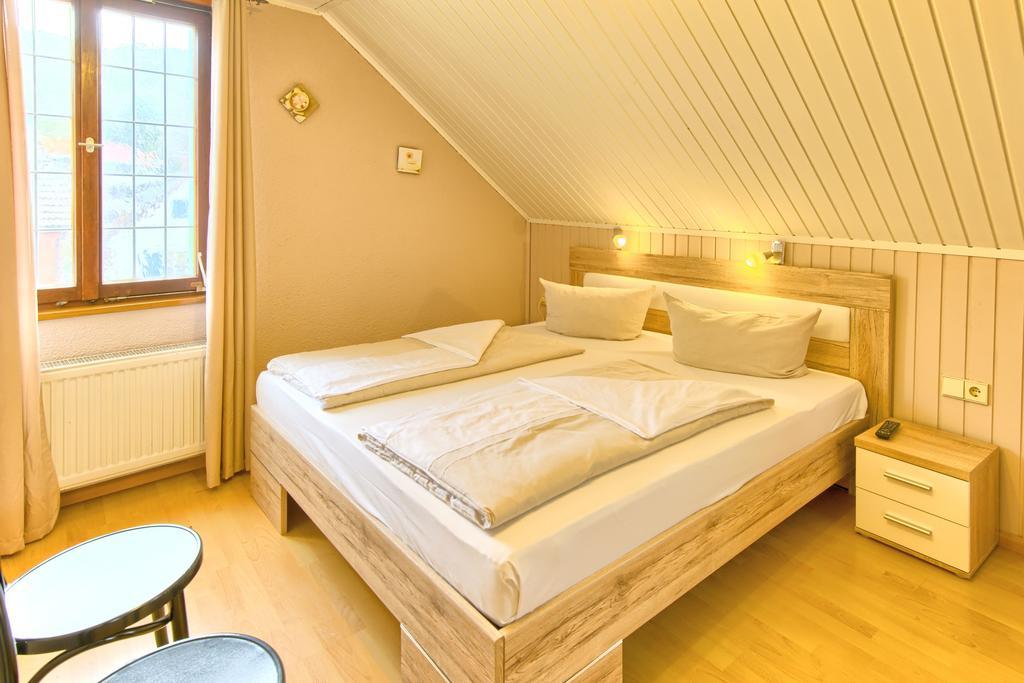 Hotel Sonne Staufen im Breisgau Bagian luar foto