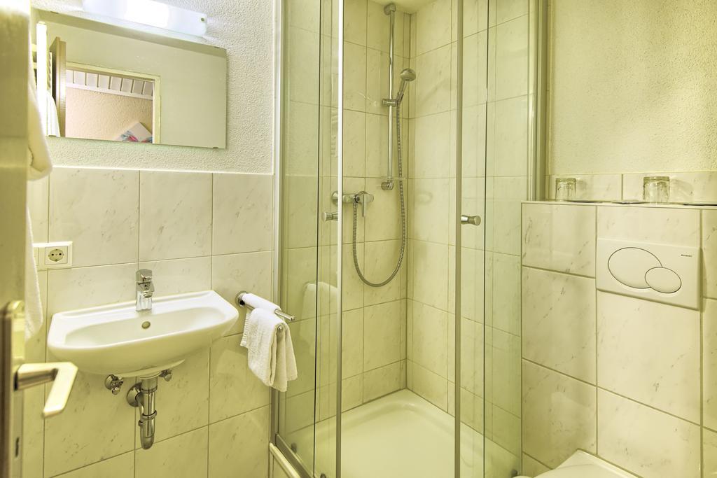 Hotel Sonne Staufen im Breisgau Bagian luar foto