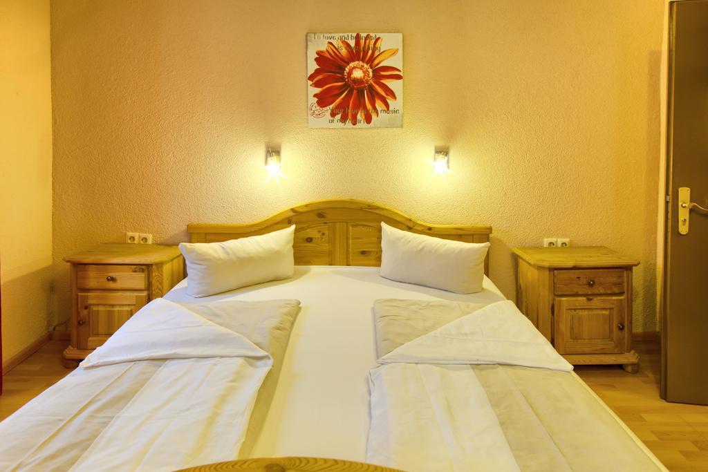 Hotel Sonne Staufen im Breisgau Bagian luar foto